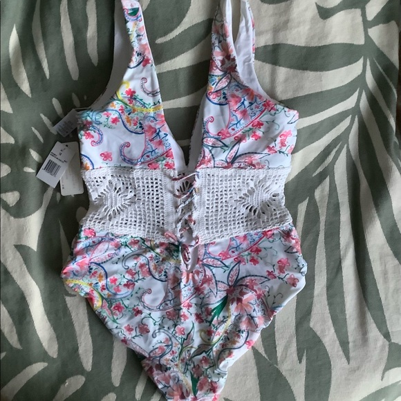 NWT l*space Samantha One piece Swimsuit, Size US 12, Made in USA - Picture 4 of 7